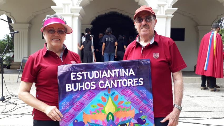 Presentación de la Estudiantina del Colegio en la Antigua