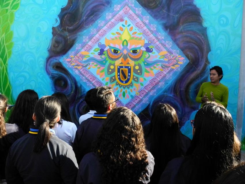 Mural ¨Corazón de fuego¨ de Luis Caal