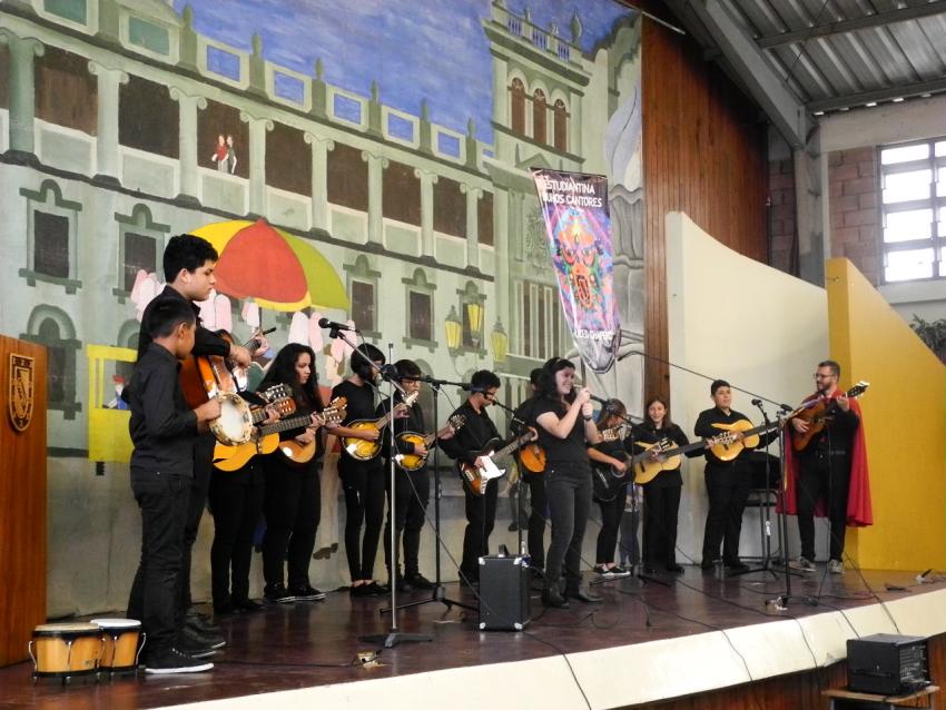 Estudiantina ¨Buhos Cantores¨