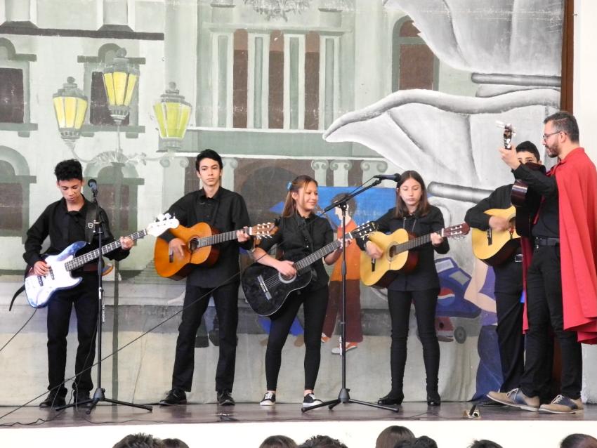 Estudiantina ¨Buhos Cantores¨