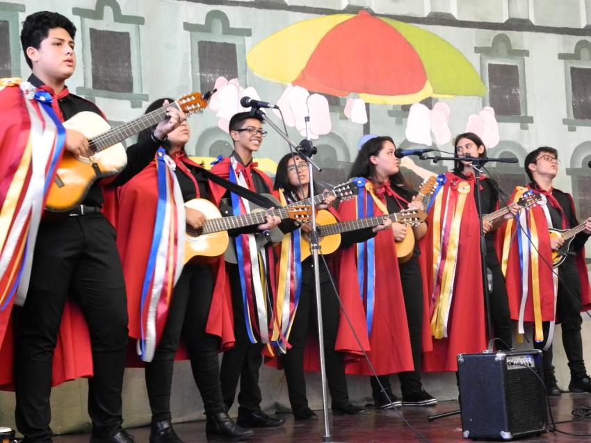 Estudiantina ¨Buhos Cantores¨