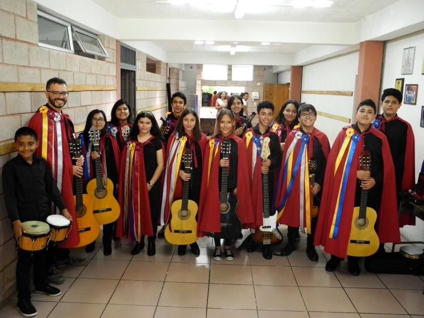 Estudiantina ¨Buhos Cantores¨