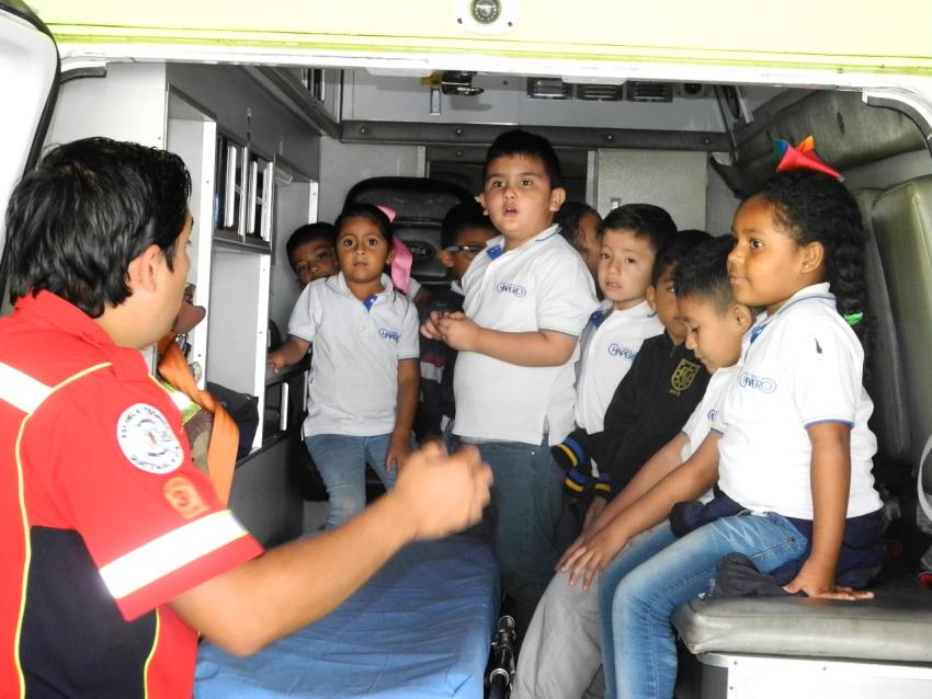 Visita a la Estación Central de los Bomberos Municipales