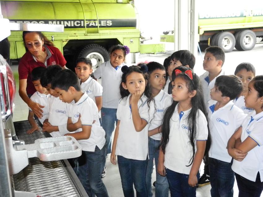 Visita a la Estación Central de los Bomberos Municipales