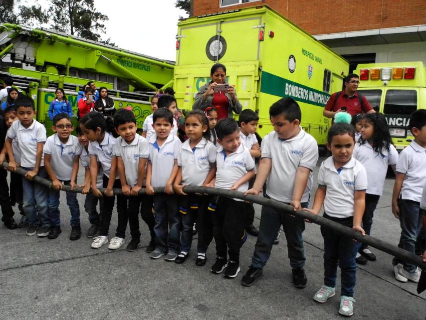 Visita a la Estación Central de los Bomberos Municipales