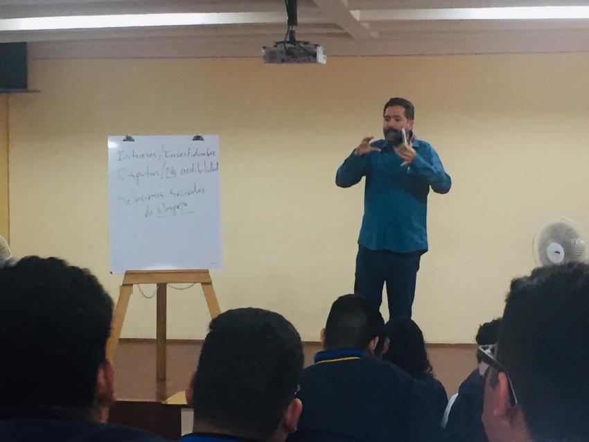 Conversatorio: Panorama Político por Mauricio Chaulón