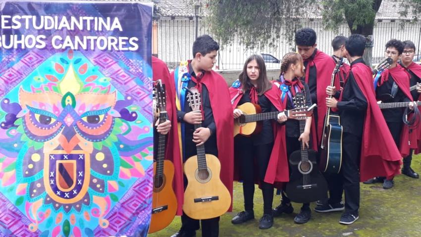 Presentación de la Estudiantina del Colegio en la Antigua
