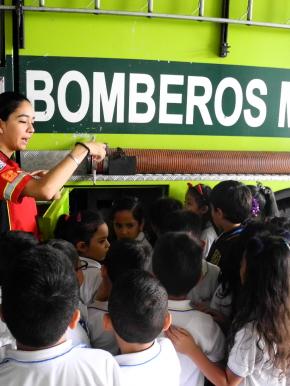 Visita a la Estación Central de los Bomberos Municipales