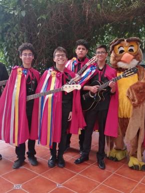 Presentación de la Estudiantina del Colegio en la Antigua