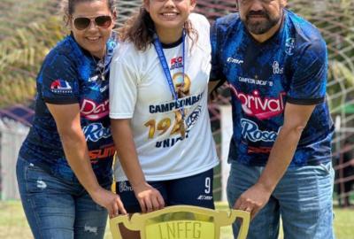 María Arrivillaga, liga mayor de fútbol femenino