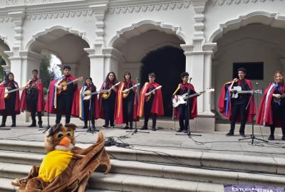 Presentación de la Estudiantina del Colegio en la Antigua