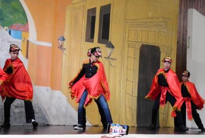 Semana Cultural Secundaria (trajes típicos, bailes regionales y doblajes)