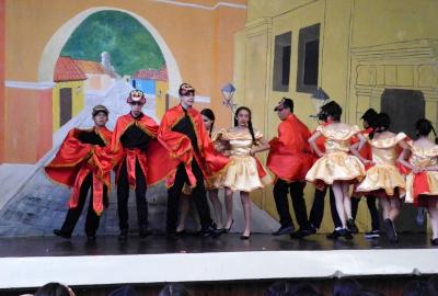Semana Cultural Secundaria (trajes típicos, bailes regionales y doblajes)
