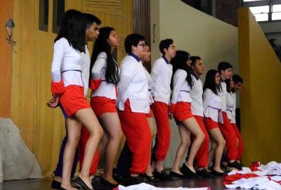 Semana Cultural Secundaria (trajes típicos, bailes regionales y doblajes)
