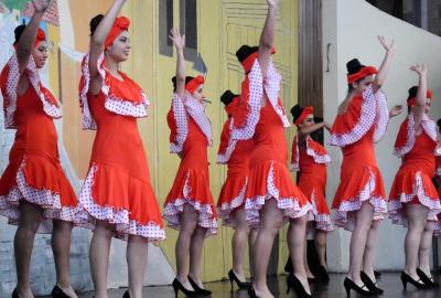 Semana Cultural Secundaria (trajes típicos, bailes regionales y doblajes)