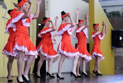 Semana Cultural Secundaria (trajes típicos, bailes regionales y doblajes)
