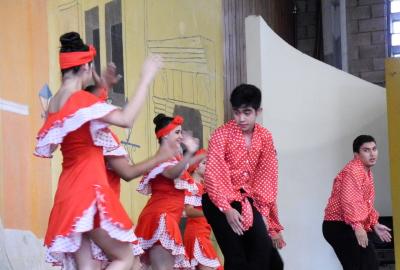 Semana Cultural Secundaria (trajes típicos, bailes regionales y doblajes)