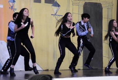 Semana Cultural Secundaria (trajes típicos, bailes regionales y doblajes)