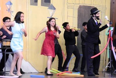 Semana Cultural Secundaria (trajes típicos, bailes regionales y doblajes)