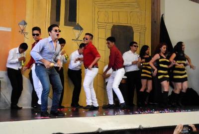 Semana Cultural Secundaria (trajes típicos, bailes regionales y doblajes)
