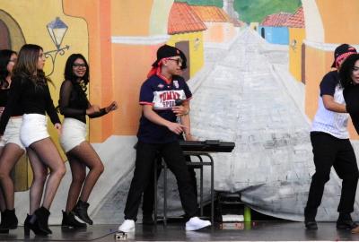 Semana Cultural Secundaria (trajes típicos, bailes regionales y doblajes)