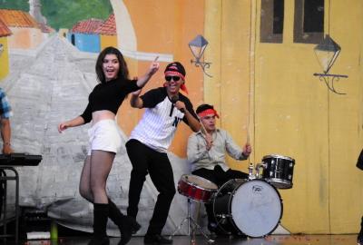 Semana Cultural Secundaria (trajes típicos, bailes regionales y doblajes)