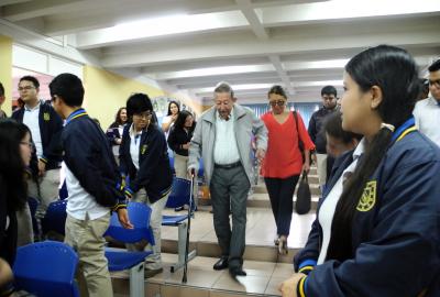 Charla de don Antonio Móbil