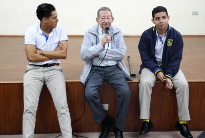Charla de don Antonio Móbil