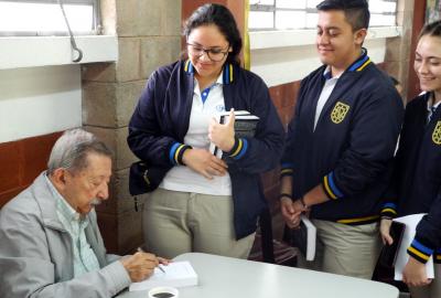 Charla de don Antonio Móbil