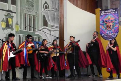Estudiantina ¨Buhos Cantores¨