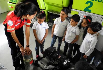 Visita a la Estación Central de los Bomberos Municipales