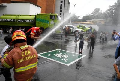 Visita a la Estación Central de los Bomberos Municipales