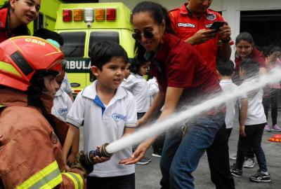 Visita a la Estación Central de los Bomberos Municipales