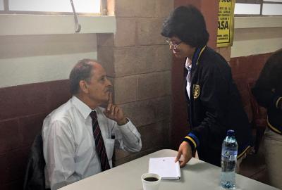 Conversatorio con el escritor Victor Muñoz -Premio Nacional de Literatura-