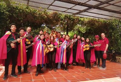 Presentación de la Estudiantina del Colegio en la Antigua
