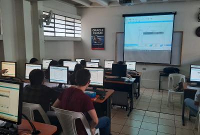 Introducción a Cisco Packet Tracer y configuración inicial de Switches Cisco. Liceo Chapero/ Cisco Networking Academy