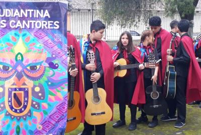 Presentación de la Estudiantina del Colegio en la Antigua